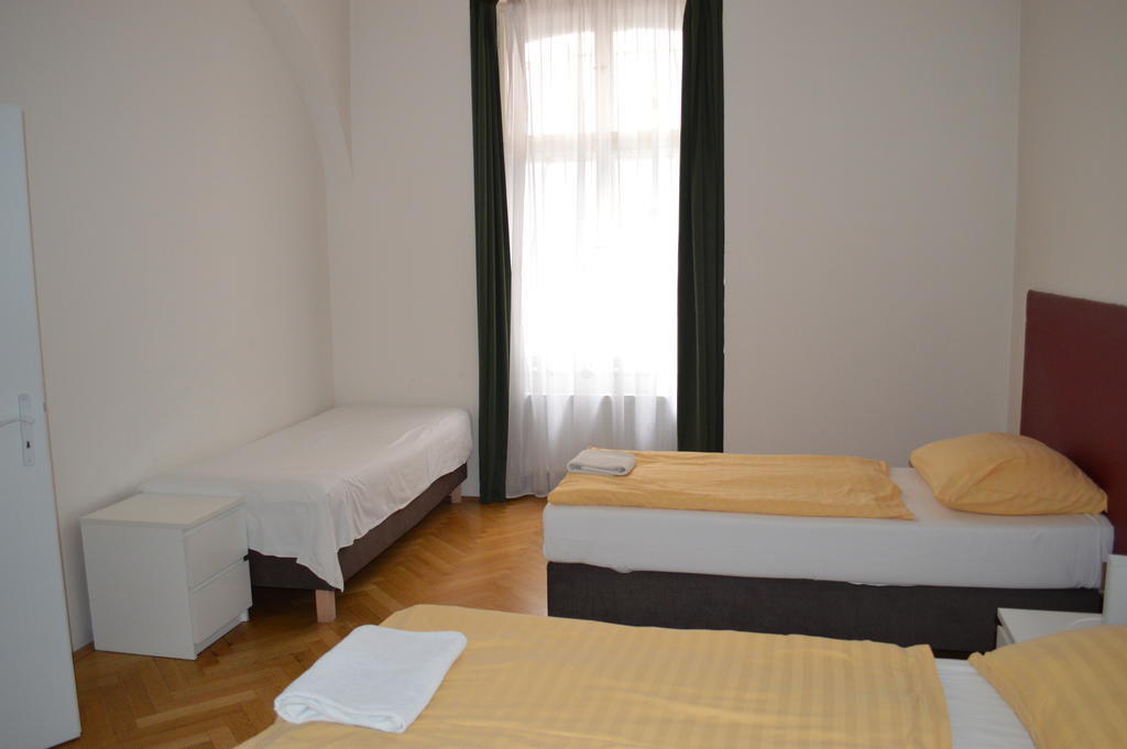 Leo Apartments Old Town Prague Exterior photo