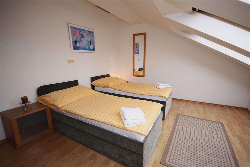Leo Apartments Old Town Prague Exterior photo