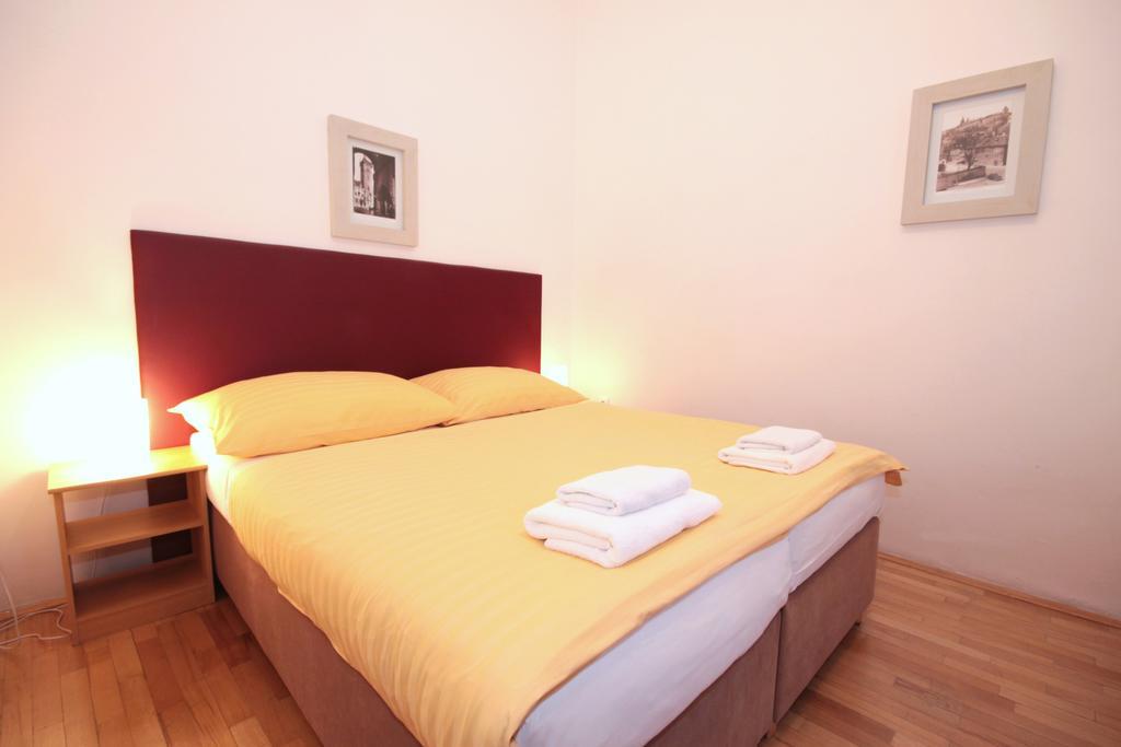 Leo Apartments Old Town Prague Room photo